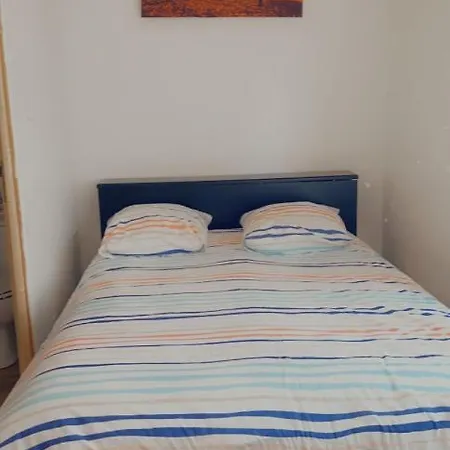 Clem Homestay Calais